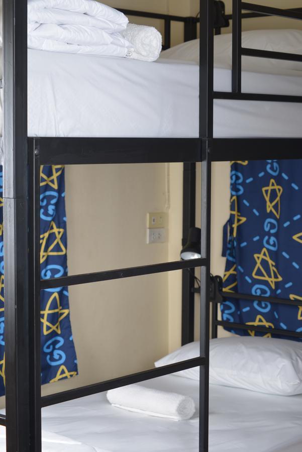 Bankaikow Hostel Kanchanaburi Bagian luar foto